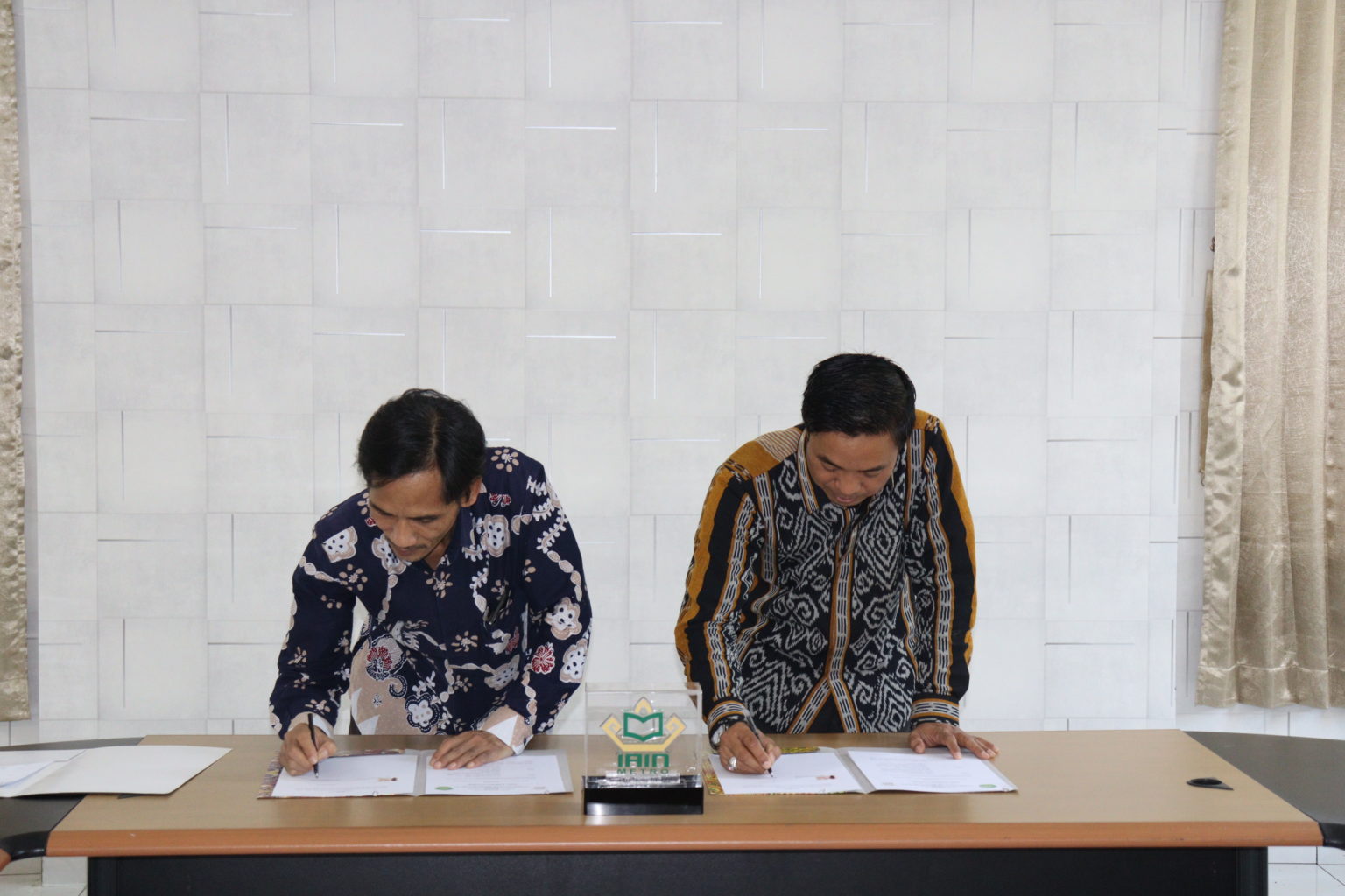 Pusat Perpustakaan UIN Malang menerima benchmarking dan jalinan kerjasama dengan Unit Perpustakaan IAIN Metro Lampung Jalinan Kerjasama Pusat Perpustakaan UIN Malang dengan IAIN Metro Lampung