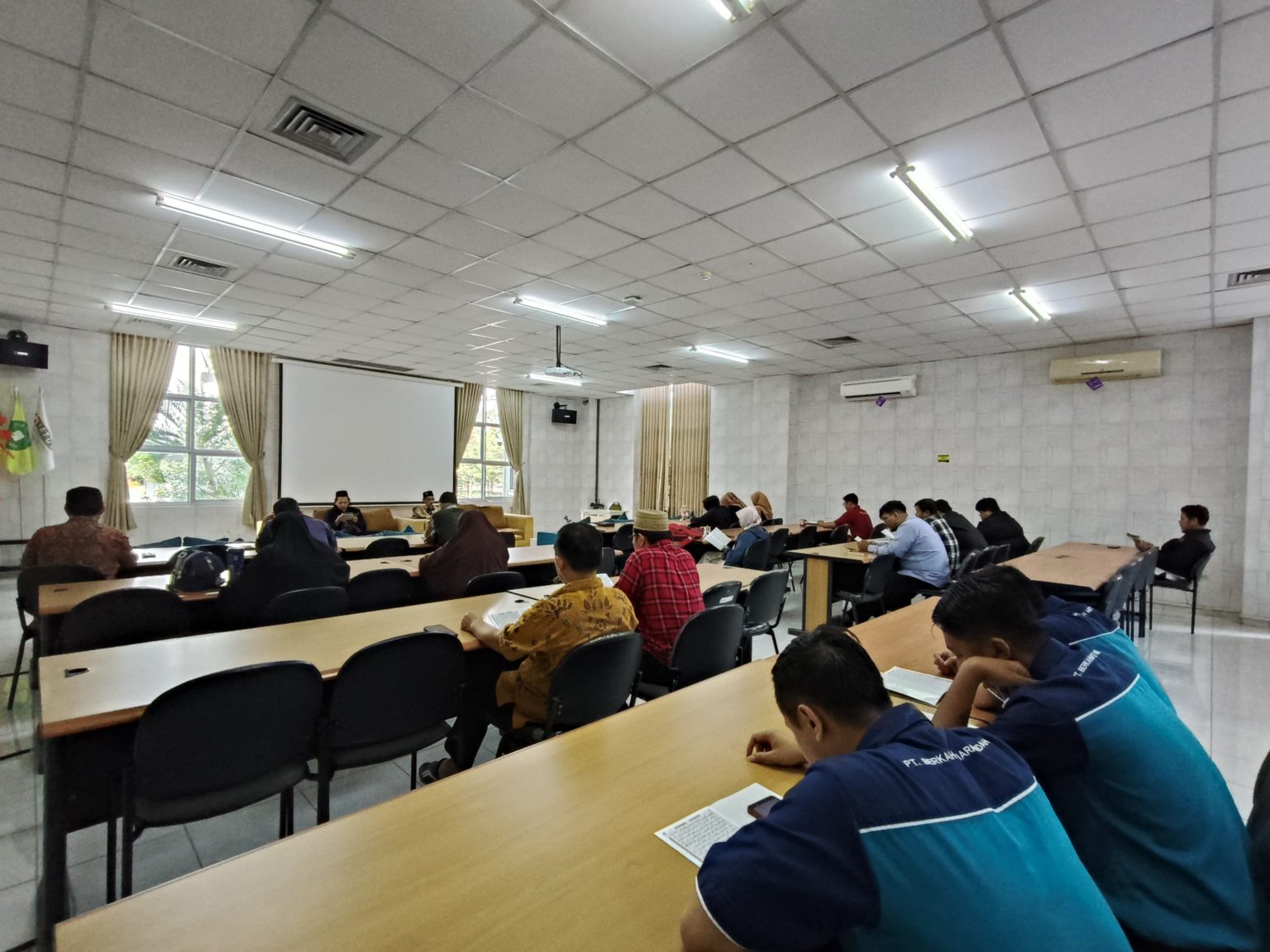 Siapkan Hati Menyambut Bulan Suci Ramadhan, Pusat Perpustakaan Kembali Gelar Khataman Al-Qur’an